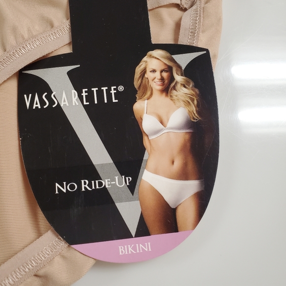 Vintage Vassarette No ride-up Bikini - Picture 4 of 4
